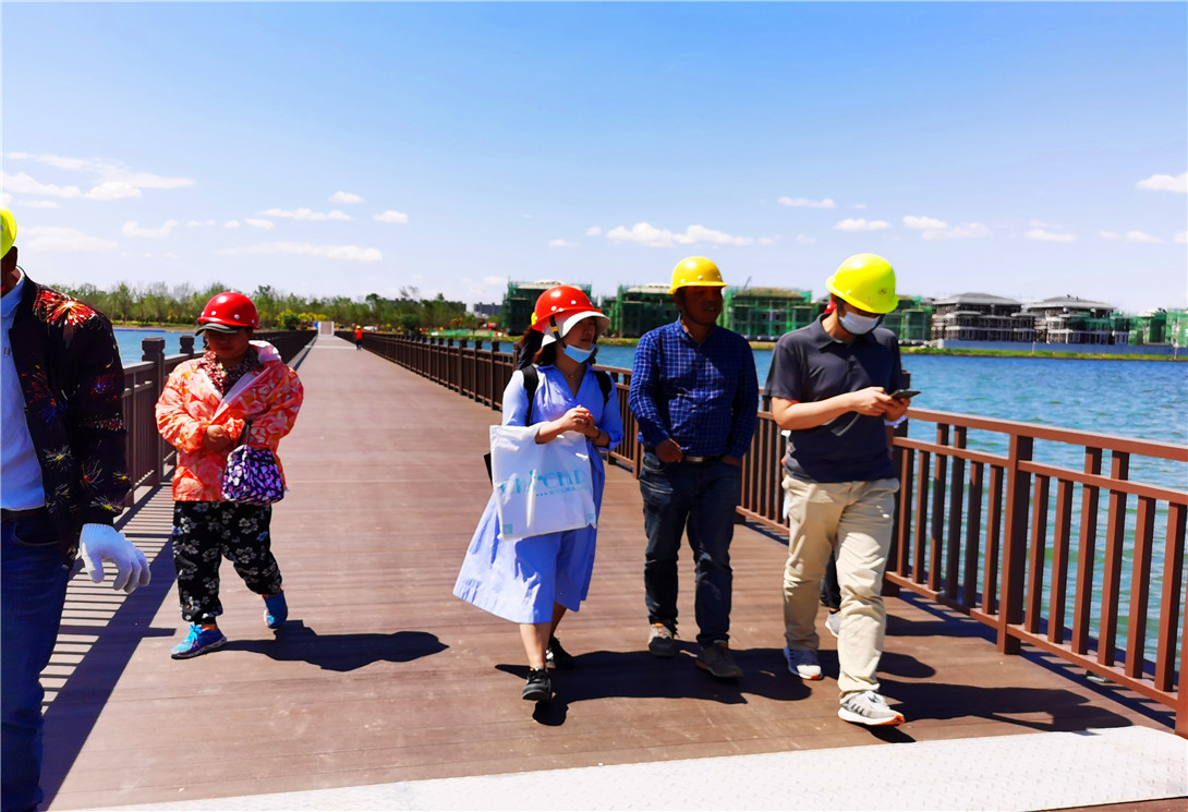 河北正定县塔元庄大型观光车浮桥