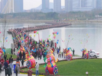 四川嘉陵江大型钢结构浮船式浮桥