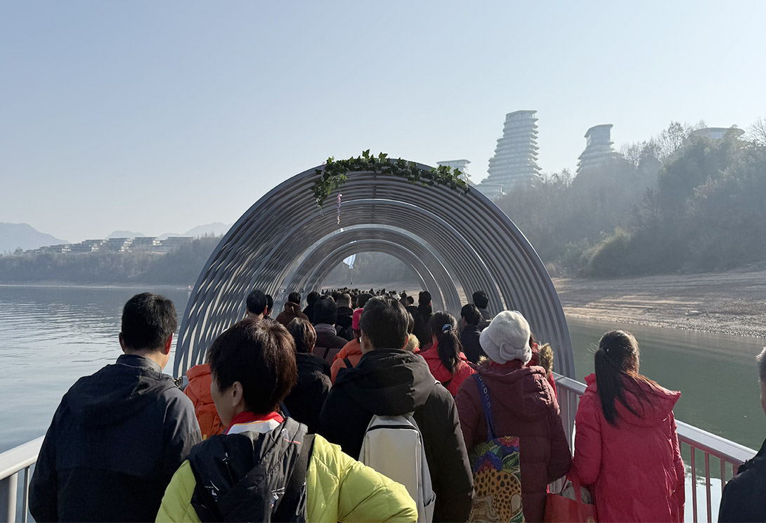 黄山区太平湖新一代文化景观主题浮桥