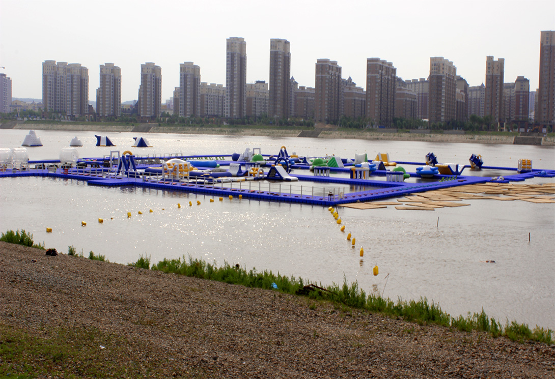 黑龙江牡丹江镜泊湖大型水上漂浮综合游乐园