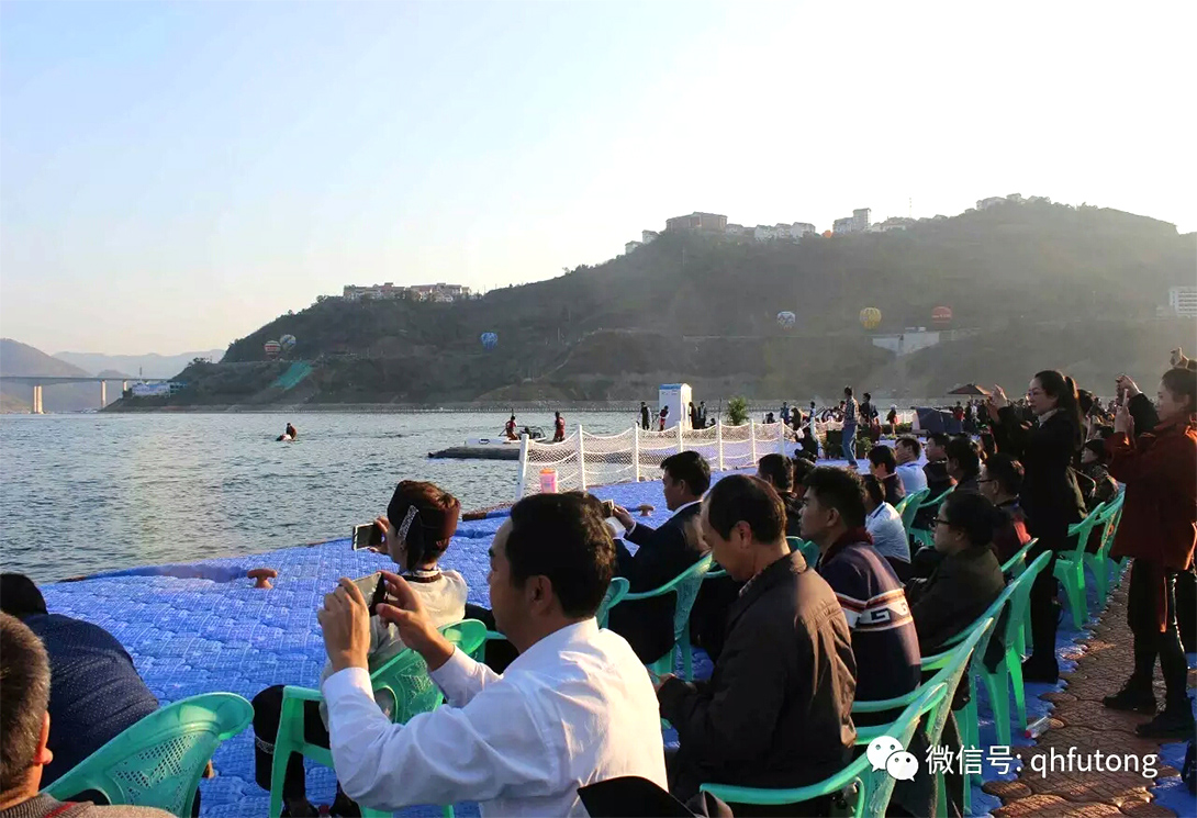 贵州罗甸水上大型漂浮走道