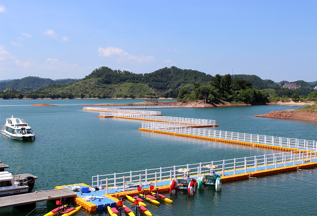 浙江杭州千岛湖滨江希尔顿酒店水上浮桥