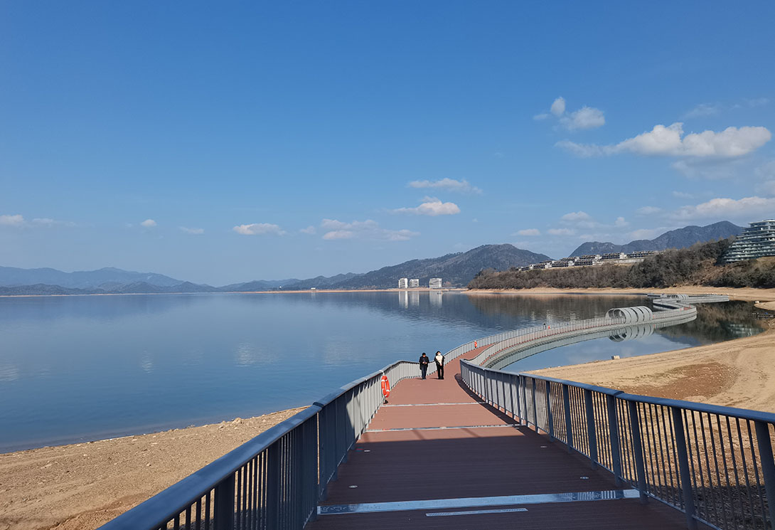 黄山区太平湖新一代文化景观主题浮桥